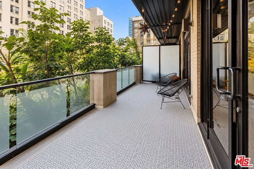 Studio, 1.0 bath, 450 sqft, $2,300 — Photo 4