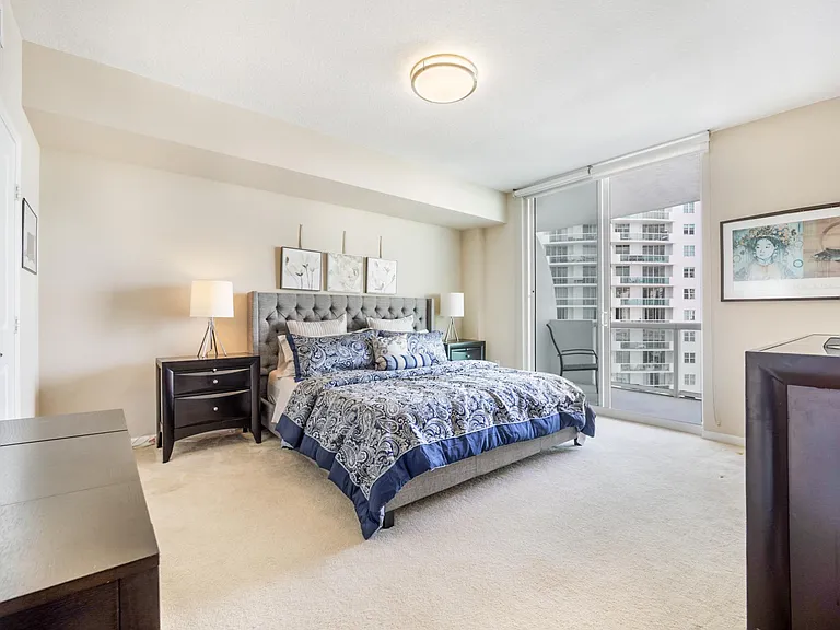 7910 Harbor Island Dr #801 — Photo 6
