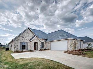 1105 Old Court Xing, Flowood, MS 39232