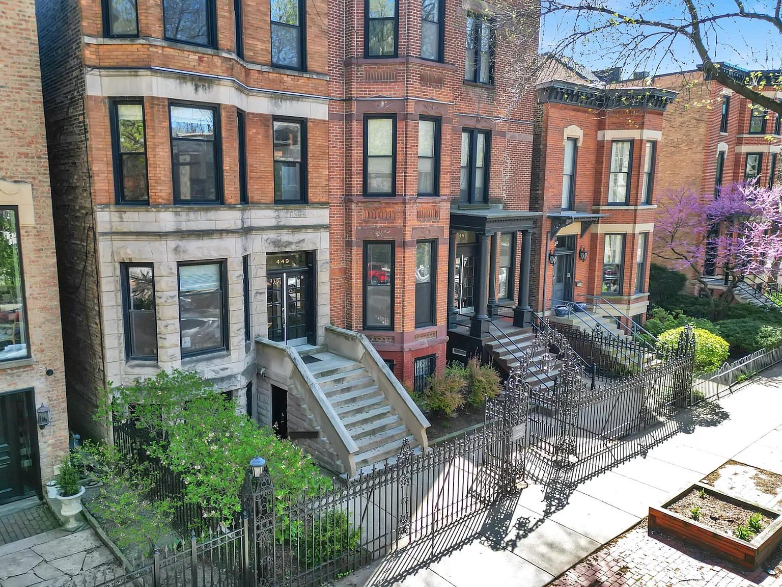 451 Belden — Photo 2