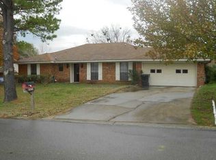 5201 Roadrunner Dr, Durant, OK 74701