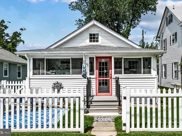 31 Virginia Ave, Colonial Beach, VA 22443