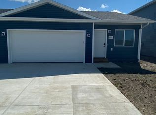 1551-1559 47th Loop SE #1551, Minot, ND 58701