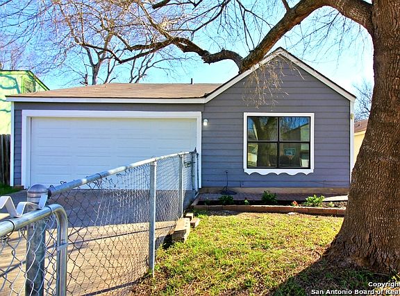 2nd image of 4142 Sunrise Glade Dr