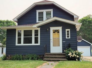 1016 7th Ave SW, Faribault, MN 55021