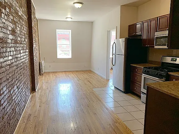 415 Myrtle Ave #4 — Photo 3