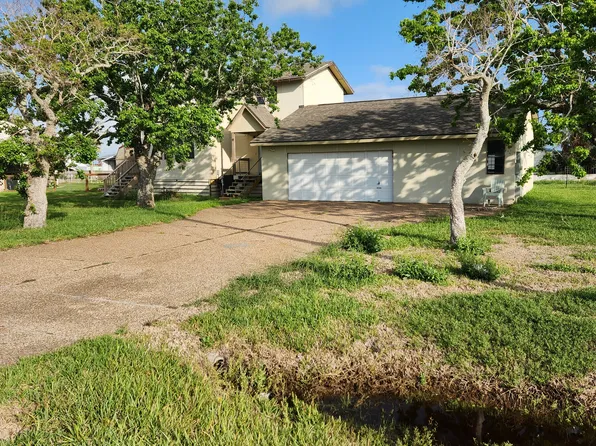 107 Canvasback Ln #107, Rockport, TX 78382