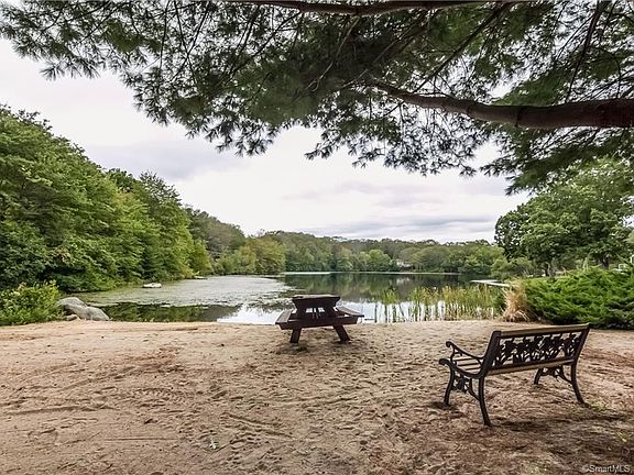 2nd image of 86 Dream Lake Dr