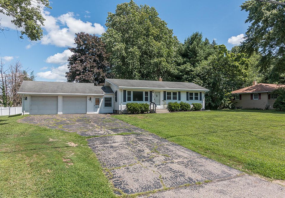 1st image of 139 Lois Dr