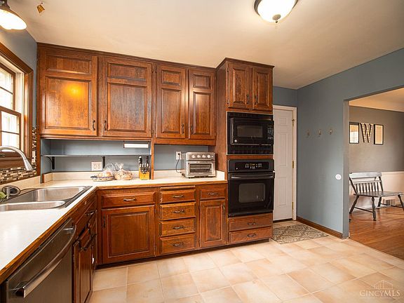 4th image of 1778 Robinway Dr