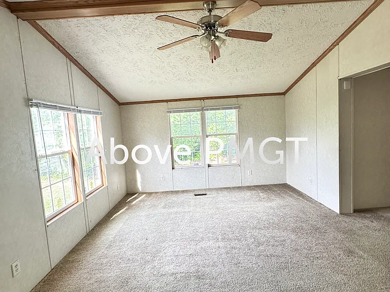1010 Burnt Chimney Rd — Photo 11
