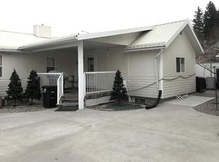 152 E Sherwood Dr, Hinton, AB T7V 1P6