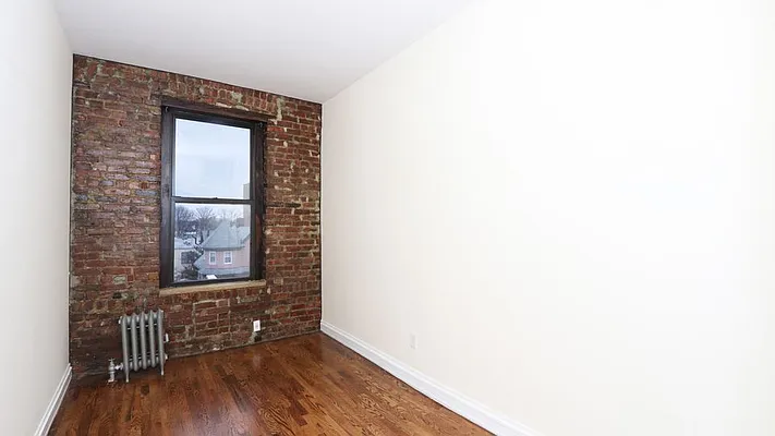 Rented by Nooklyn NYC LLC | media 35