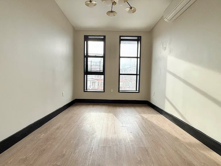 1667 Brooklyn Ave #2A — Photo 5