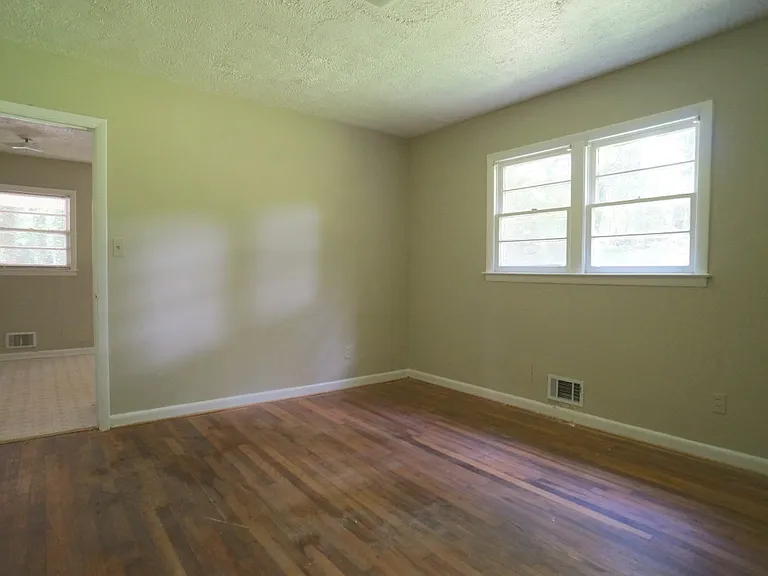 435 Barnett Shoals Rd — Photo 13