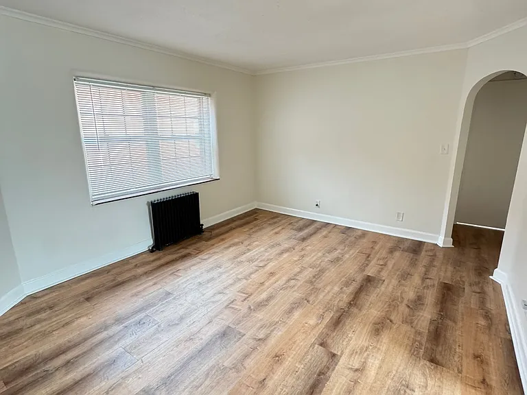 111 Colton Ave #10 — Photo 2