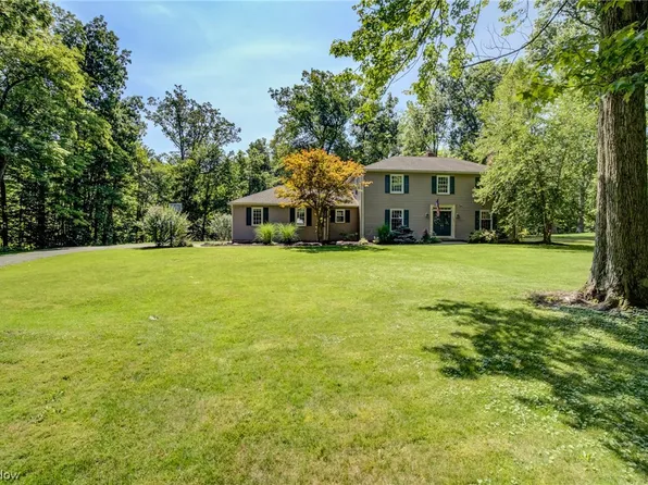 7251 Huntington Rd, Hudson, OH 44236