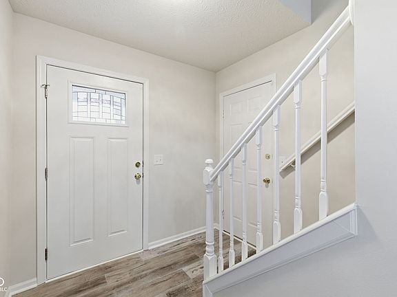 3rd image of 3448 Waterloo Dr
