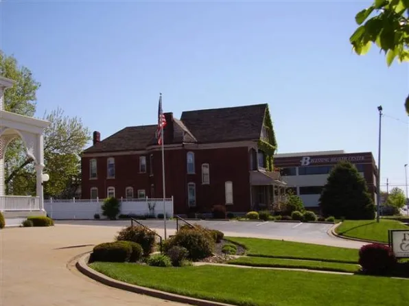 831 Broadway St, Quincy, IL 62301