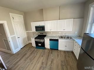 2nd image of 5331 Ridge Ave