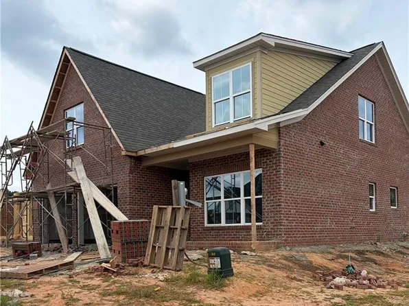 1414 Charolais Dr, Winston Salem, NC 27106