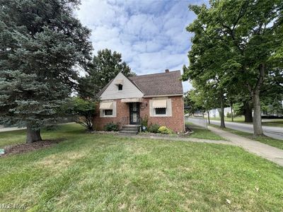 5572 South Blvd, Maple Heights, OH, 44137
