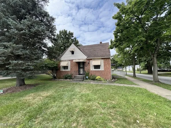 5572 South Blvd, Maple Heights, OH 44137