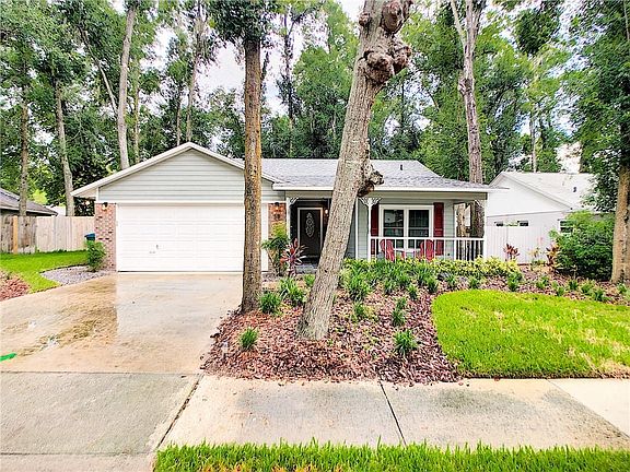 3rd image of 671 Robinhood Dr