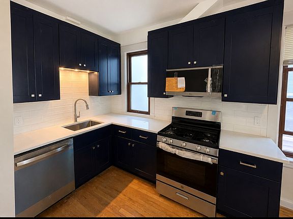 2nd image of 627 4th St NE #3