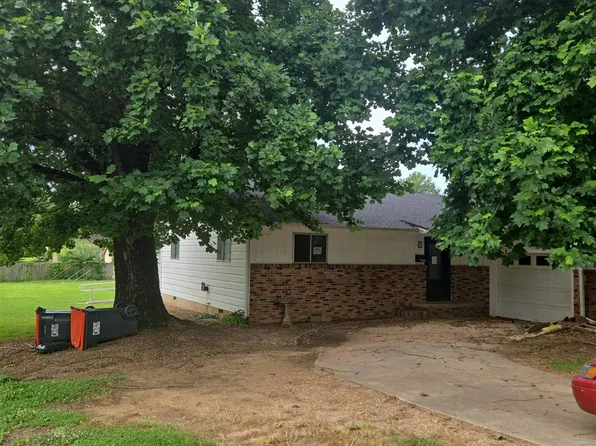 1520 Dechard St, Van Buren, AR 72956
