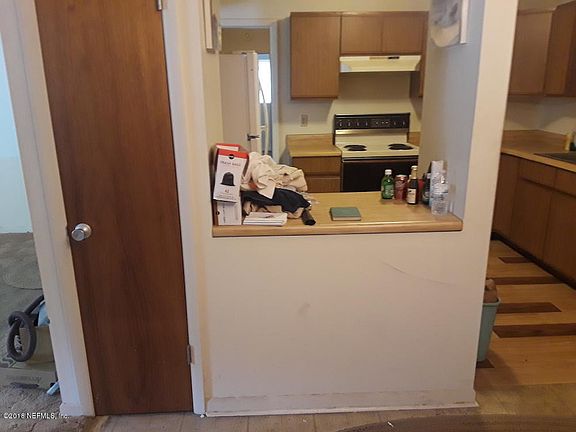 5th image of 2363 LOURDES Drive W