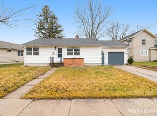 88 E Mark St, Sparta, MI 49345