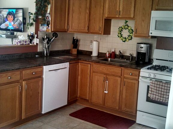 4th image of 328 Desmond Dr