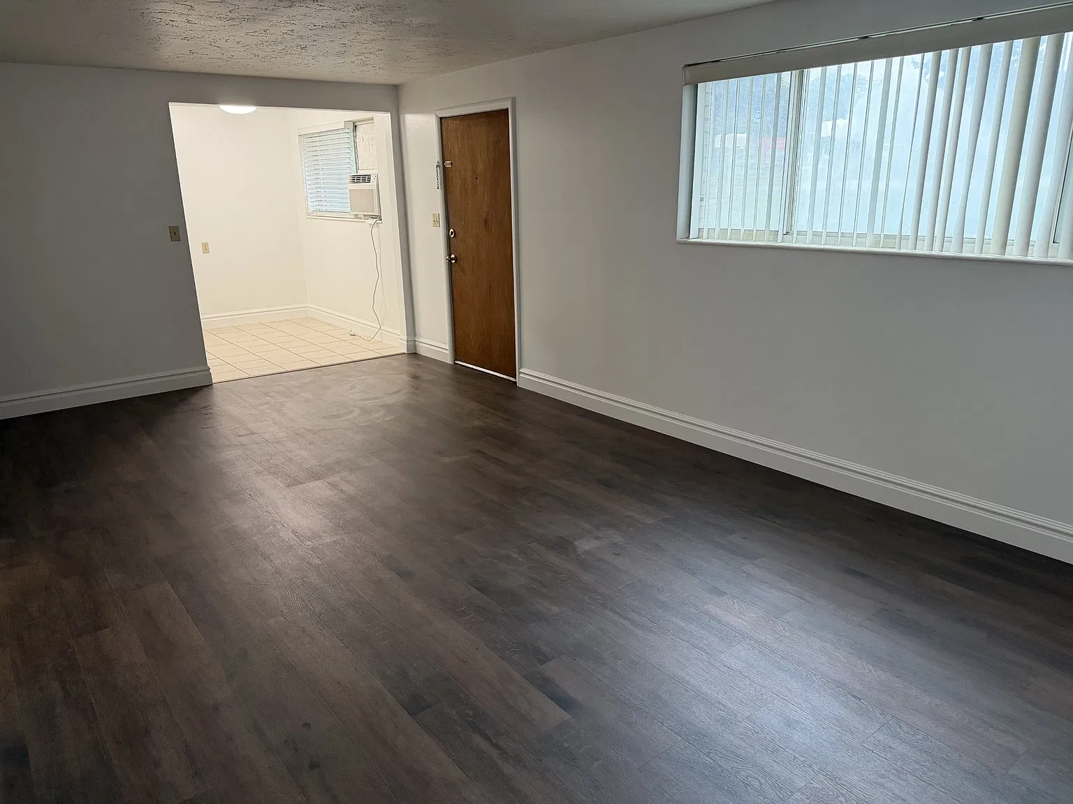 1 bed, $1,000 — Photo 2