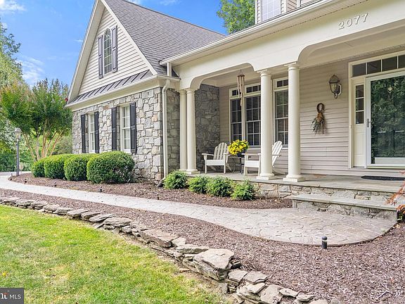 5th image of 2077 Somerset Dr