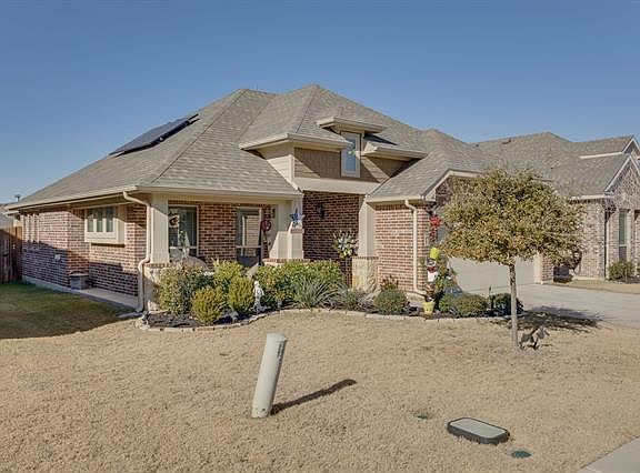 2nd image of 119 Gateway Dr