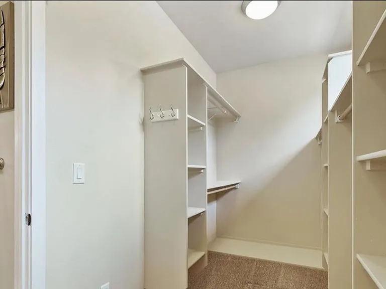 3721 W Catalpa Dr — Photo 10