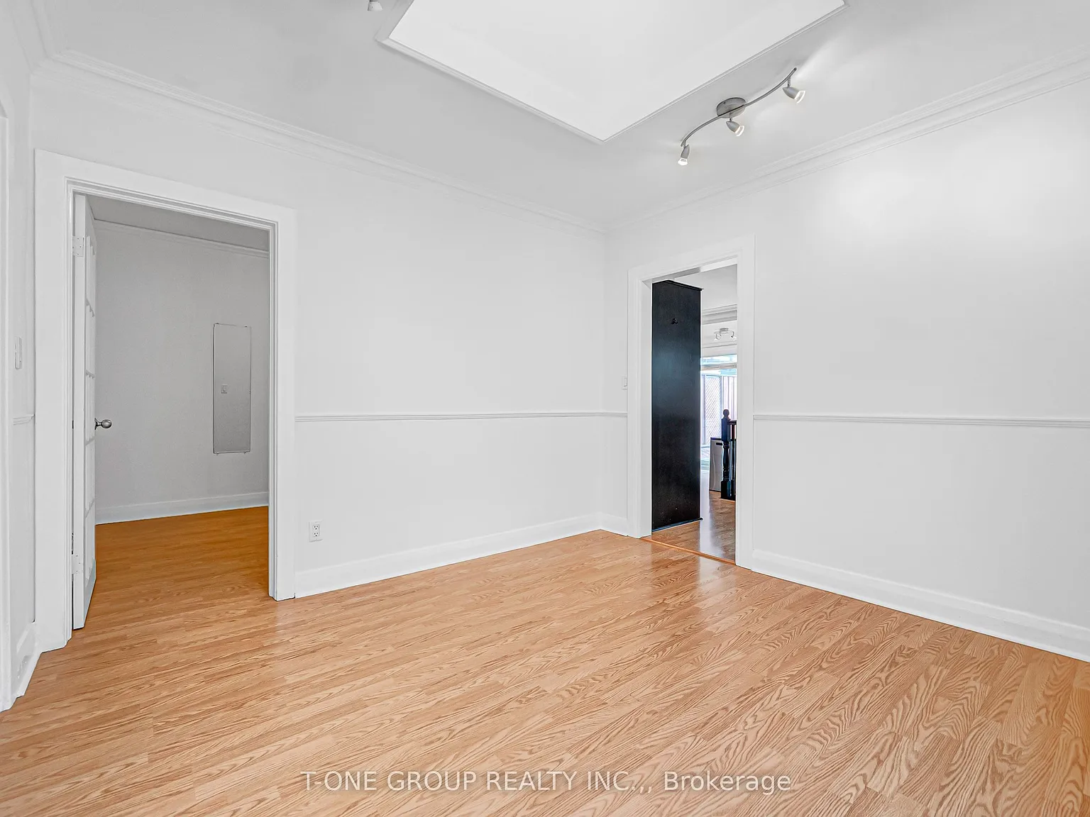 2 bed, $2,950 — Photo 1