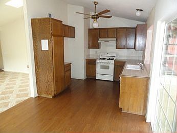 3rd image of 12798 Willow Tree Ave