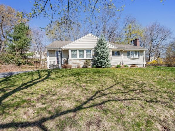 5 Northgate Rd, Chelmsford, MA 01824