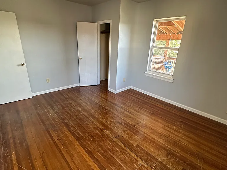 126 Oak St #2B — Photo 2