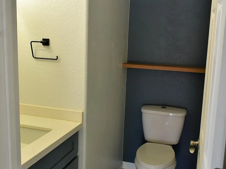 2065 N Jennifer Ave — Photo 16