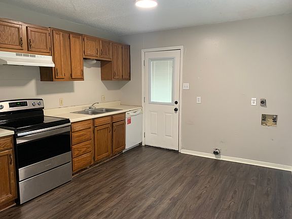 4th image of 56 Fern Ct #1