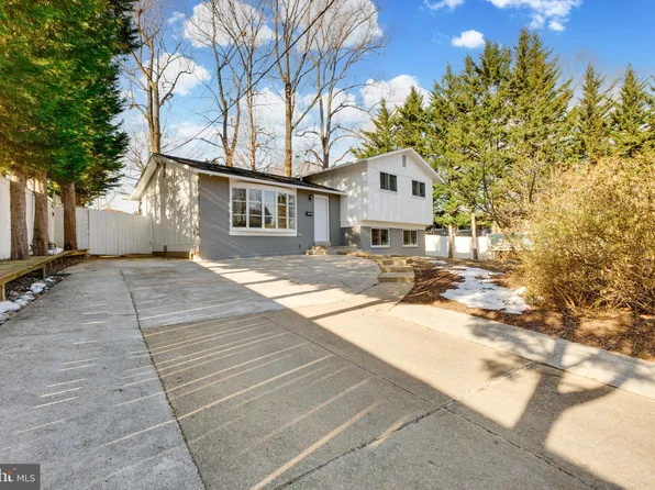 7565 Kingman Dr, Annandale, VA 22003