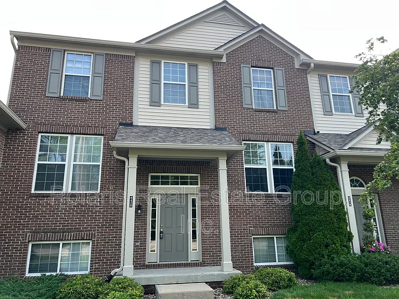 4 bed, 3.0 bath, 2069 sqft, $2,095 — Photo 1