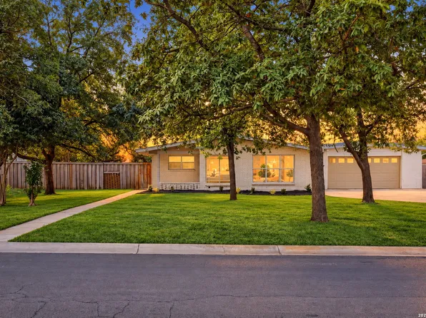 100 Riviera Dr, Castle Hills, TX 78213