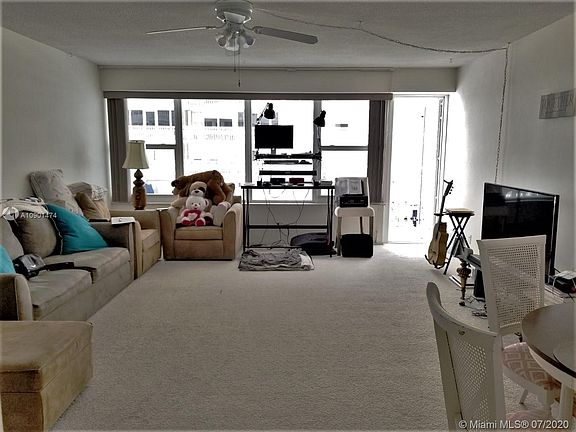 3rd image of 4010 Galt Ocean Dr APT 916