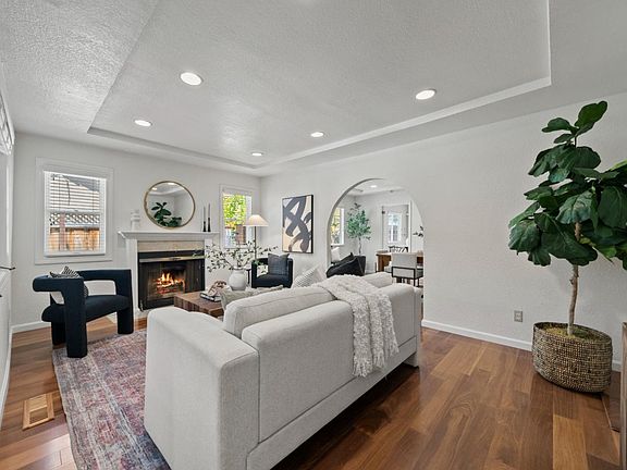 4th image of 1394 Randol Ave