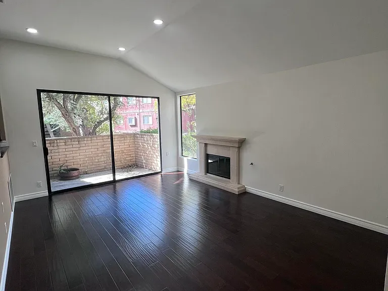 21900 Marylee St #292 — Photo 18