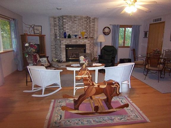 4th image of 43056 Long Lake Dr